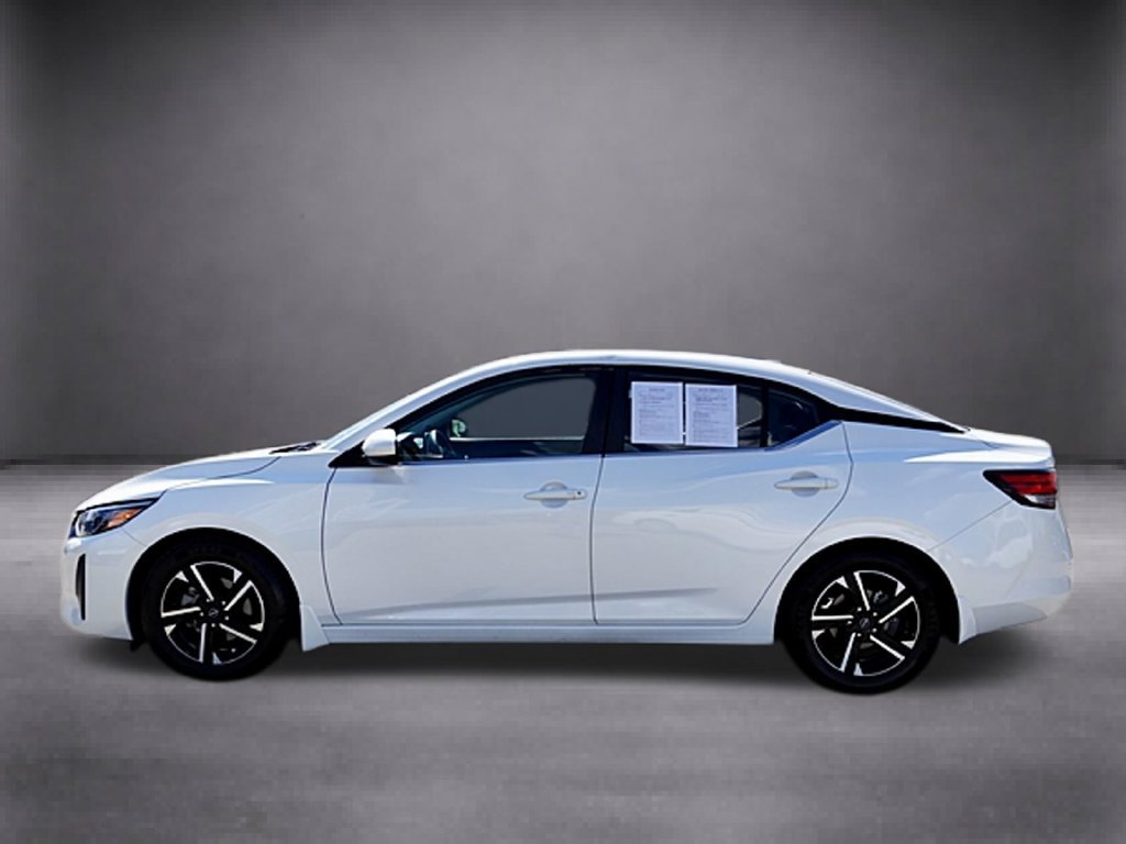 Used 2024 Nissan Sentra SV FWD image 9