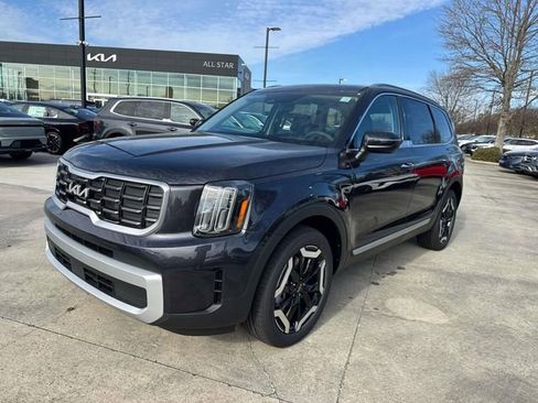 New 2025 Kia Telluride S FWD image 3