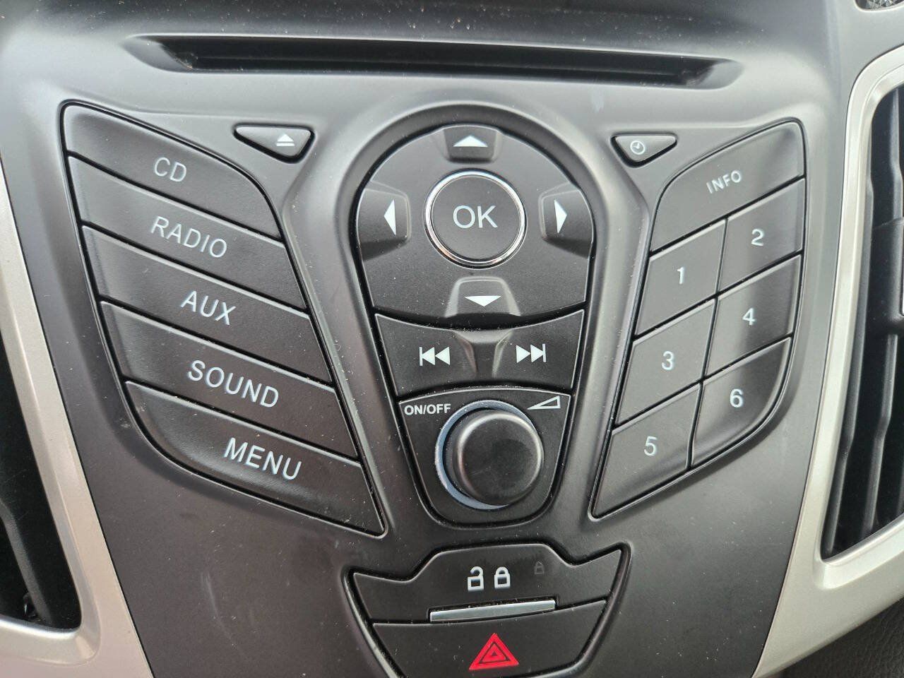 Used 2012 Ford Focus SE FWD image 17
