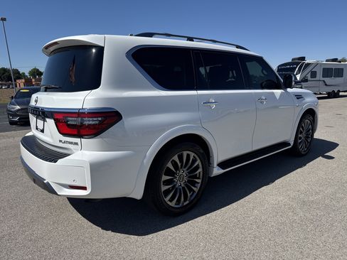Used 2022 Nissan Armada Platinum AWD/4WD image 5