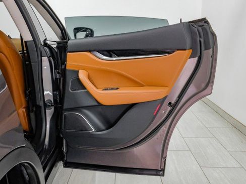 Used 2017 Maserati Levante S image 46