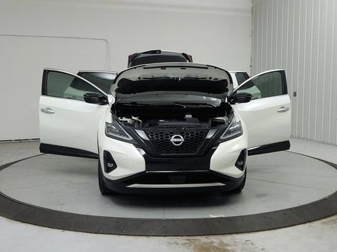 Used 2024 Nissan Murano SV w/ SV Midnight Edition Package FWD image 11