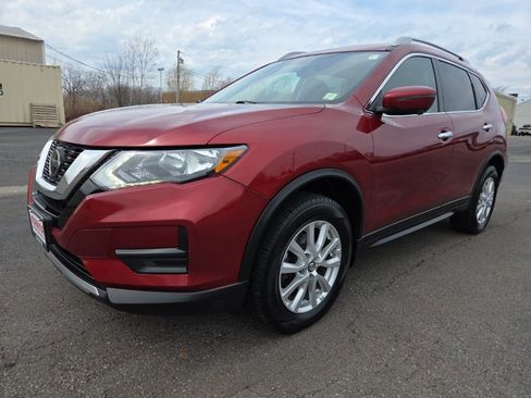 Used 2018 Nissan Rogue SV w/ Premium Package image 7