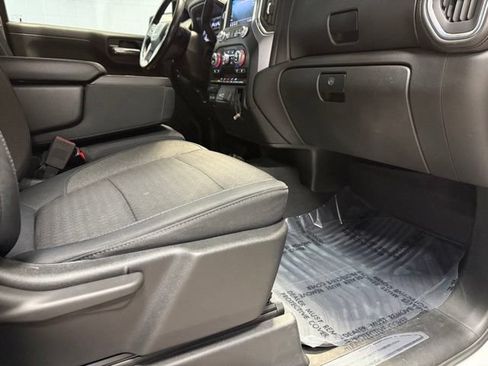 Used 2019 GMC Sierra 1500 SLE w/ SLE Convenience Package AWD/4WD image 18
