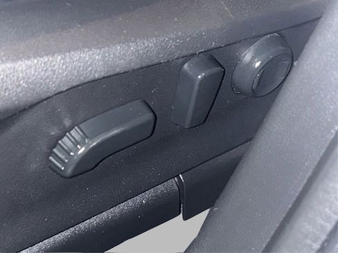 Used 2019 Subaru Ascent Limited w/ Popular Package #3 image 32