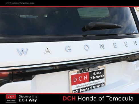 Used 2024 Jeep Wagoneer 2WD image 7