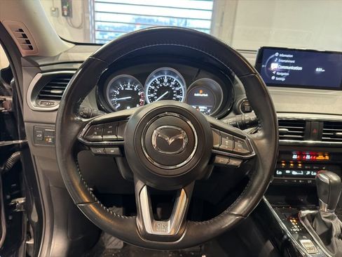 Used 2023 MAZDA CX-9 Touring image 17