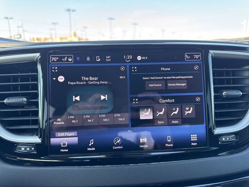 Used 2024 Chrysler Pacifica Touring-L FWD image 29