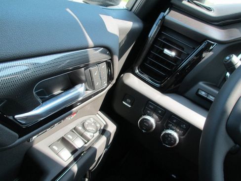 New 2026 GMC Sierra 1500 AT4 w/ AT4 Premium Package image 18