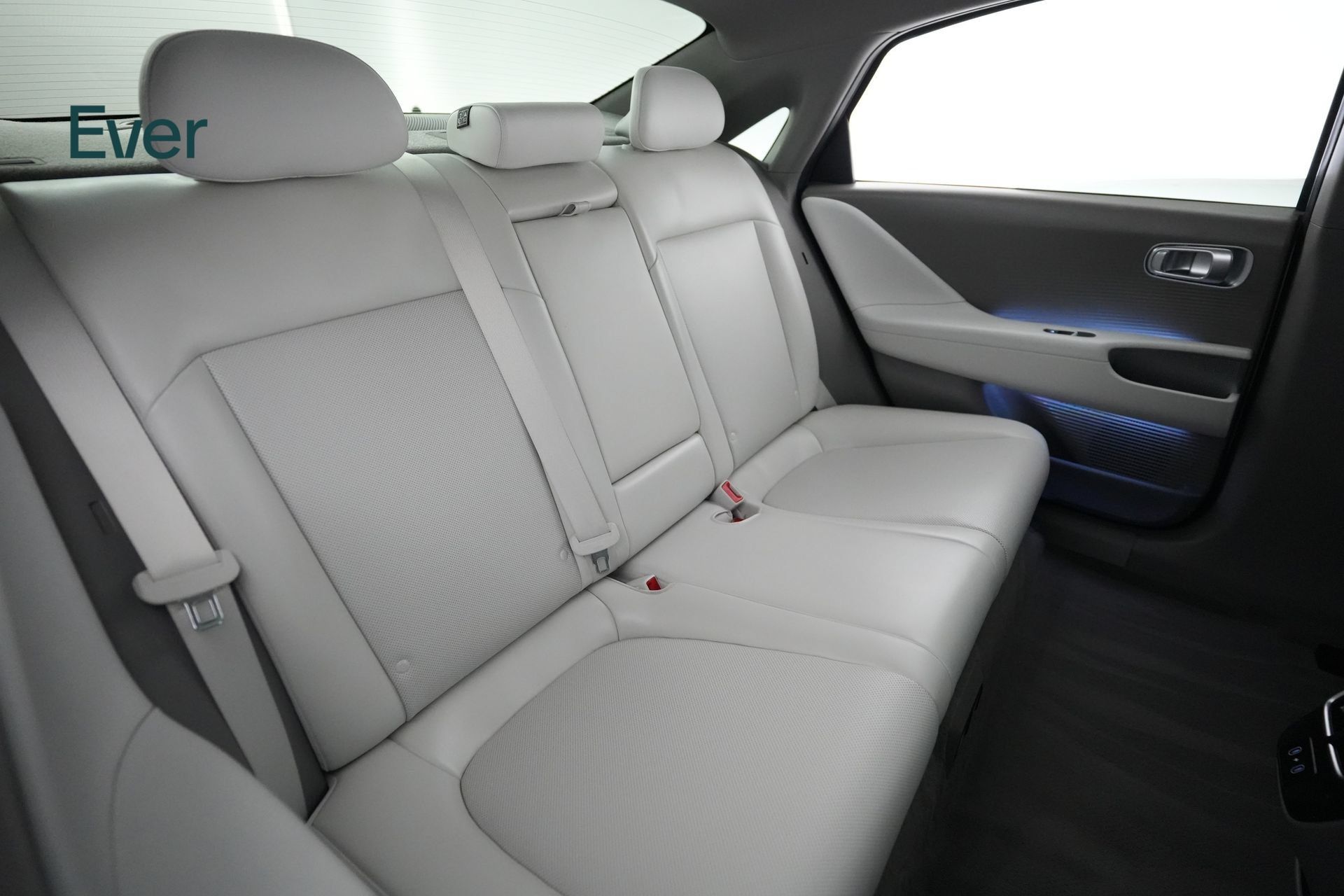 Used 2023 Hyundai Ioniq 6 Limited w/ Cargo Package RWD image 5