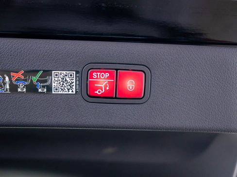 Used 2023 Mercedes-Benz EQS 580 4MATIC Sedan image 35