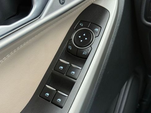 Used 2023 Ford Explorer Limited w/ Equipment Group 301A image 19