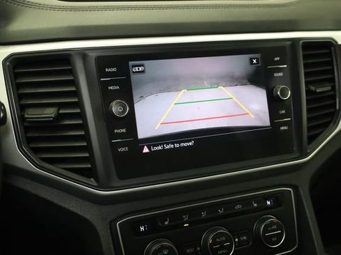 Used 2021 Volkswagen Atlas SE w/ Panoramic Sunroof Package image 21