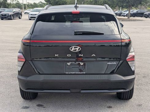 Used 2024 Hyundai Kona SEL FWD image 6
