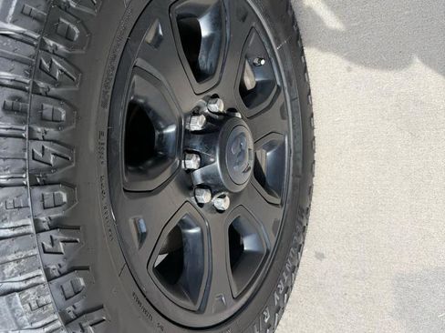 Used 2016 RAM 2500 Laramie w/ Sport Appearance Group AWD/4WD image 10