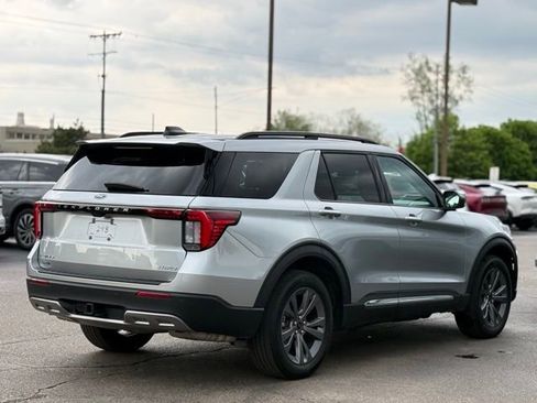 Used 2025 Ford Explorer Active w/ Active Comfort Package AWD/4WD image 43