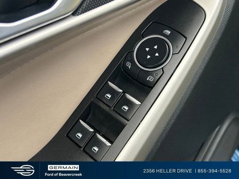 Used 2021 Ford Explorer XLT AWD/4WD image 24