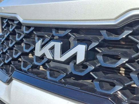 Used 2023 Kia Sorento EX image 28