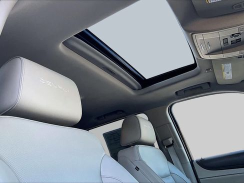 Used 2018 GMC Yukon Denali RWD image 14
