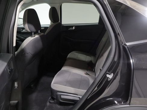 Used 2021 Ford Escape SE image 17