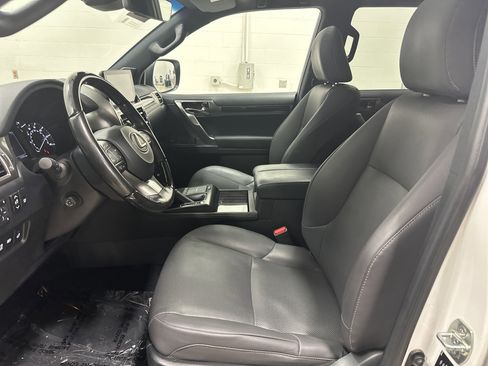 Certified 2023 Lexus GX 460 Premium w/ Premium Package image 16