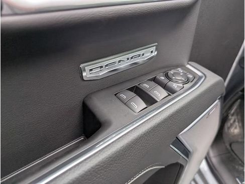 New 2026 GMC Sierra 1500 Denali w/ Denali Reserve Package image 17