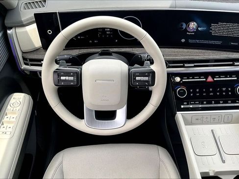 Used 2024 Hyundai Santa Fe Limited image 8