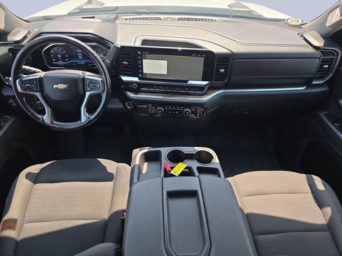 Used 2024 Chevrolet Silverado 2500 LT AWD/4WD image 11