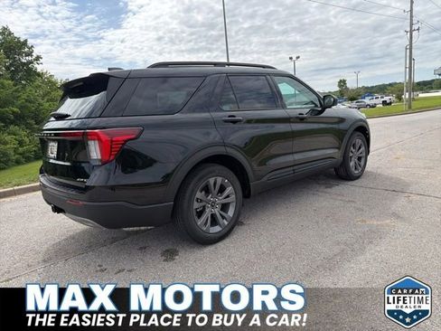 New 2026 Ford Explorer Active AWD/4WD image 4
