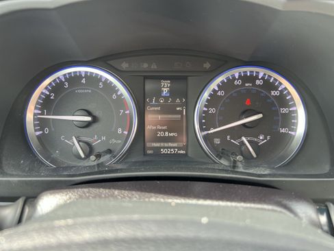 Used 2015 Toyota Highlander XLE AWD/4WD image 17
