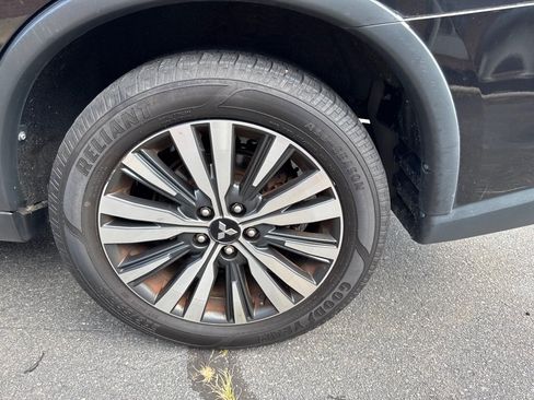 Used 2019 Mitsubishi Outlander SEL FWD image 17