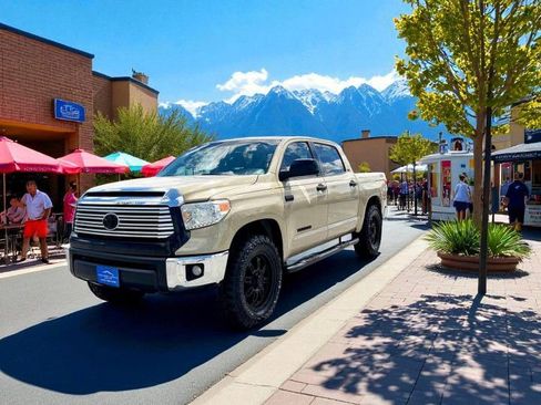 Used 2017 Toyota Tundra SR5 w/ SR5 Upgrade Package image 7