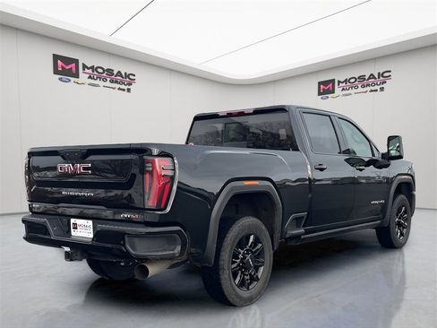 Used 2025 GMC Sierra 2500 AT4 w/ AT4 Premium Plus Package image 7
