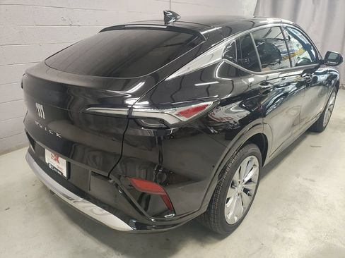 New 2026 Buick Envista Avenir FWD image 2