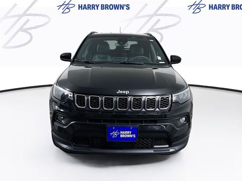 Used 2025 Jeep Compass Latitude AWD/4WD image 24
