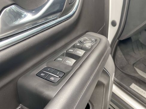 Used 2023 Chevrolet Tahoe High Country w/ Premium Package 2 AWD/4WD image 19
