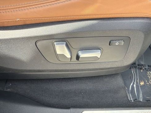 Used 2023 BMW X5 xDrive40i image 12