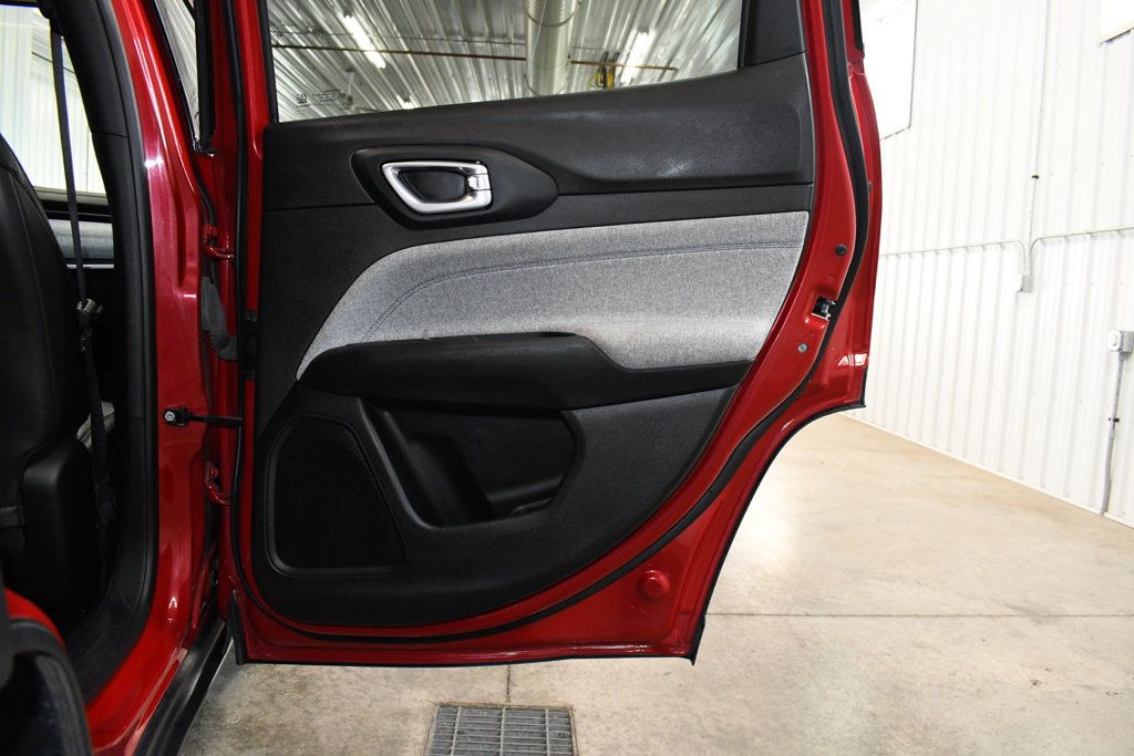 Used 2024 Jeep Compass Latitude AWD/4WD image 25
