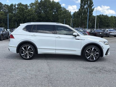 Used 2024 Volkswagen Tiguan SEL R-Line AWD/4WD image 28
