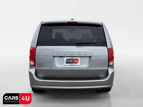Used 2020 Dodge Grand Caravan SE FWD image 6