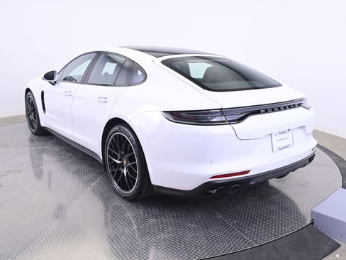 Certified 2023 Porsche Panamera 4 Platinum Edition AWD/4WD image 3
