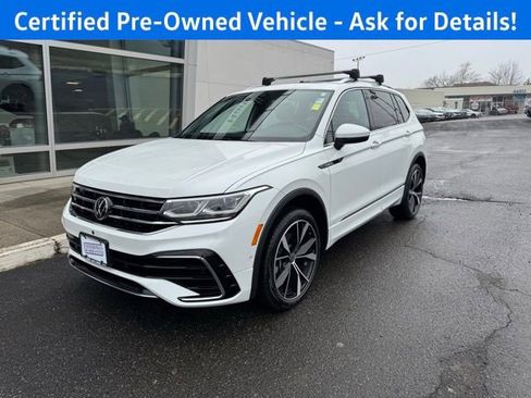 Certified 2023 Volkswagen Tiguan SEL R-Line image 4