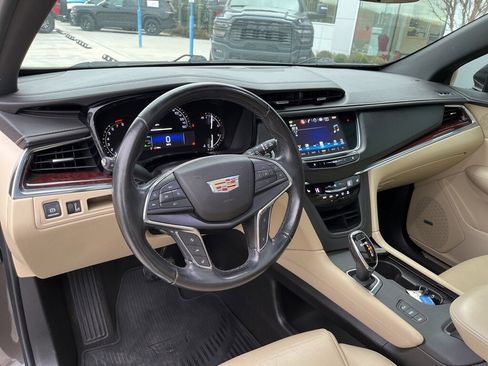 Used 2019 Cadillac XT5 Luxury image 6