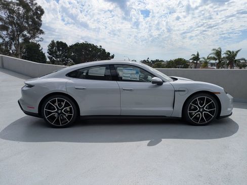 New 2025 Porsche Taycan image 8