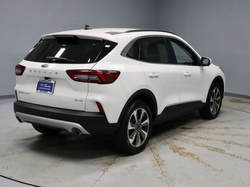 Certified 2024 Ford Escape Platinum AWD/4WD image 13