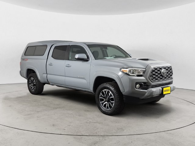 Used 2020 Toyota Tacoma TRD Sport w/ Advanced Technology Package AWD/4WD image 3