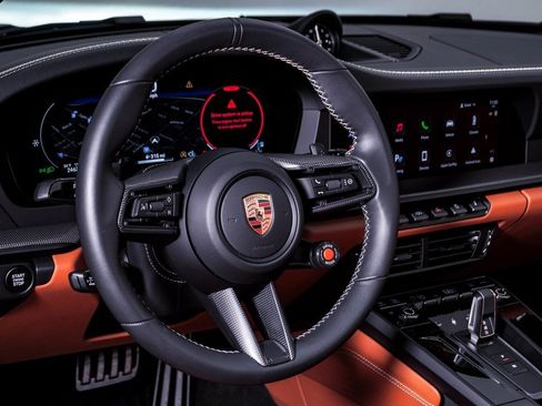 Certified 2025 Porsche 911 Carrera GTS image 21