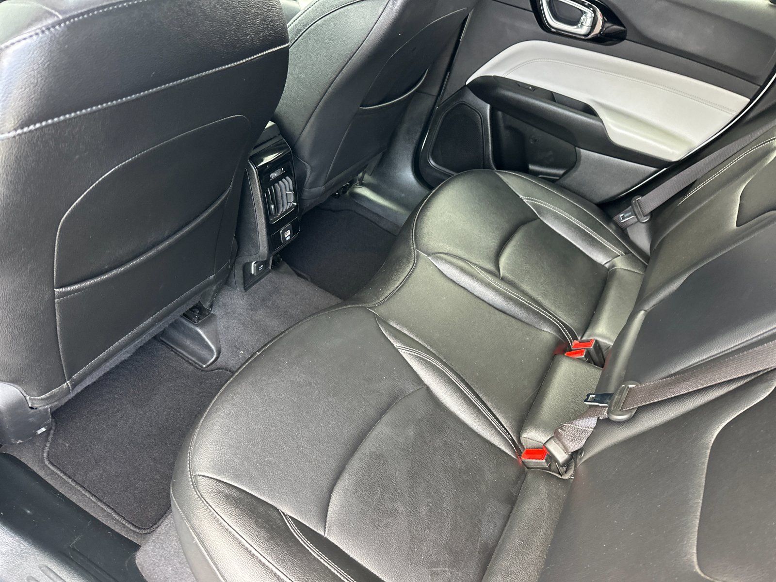 Used 2025 Jeep Compass Limited AWD/4WD image 11