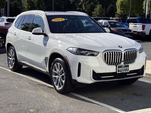 Used 2024 BMW X5 xDrive40i w/ Premium Package AWD/4WD image 5