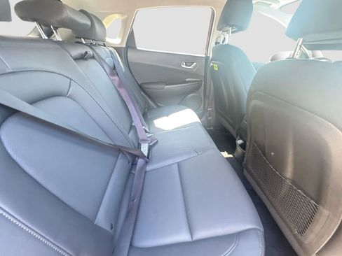 Used 2022 Hyundai Kona Limited image 29